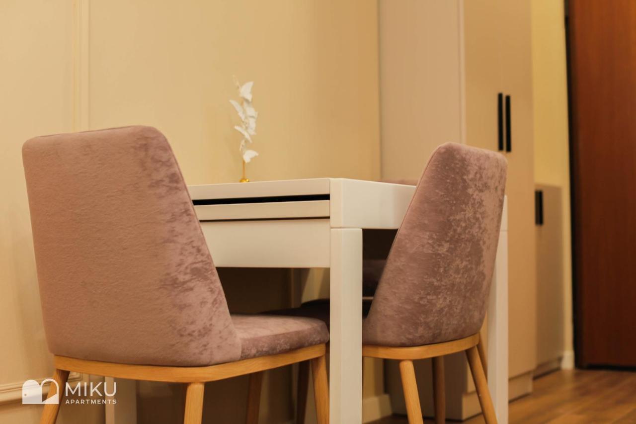 Miku Apartment - Perfect 1Bedroom At Komuna E Parisit Tirana Exterior photo